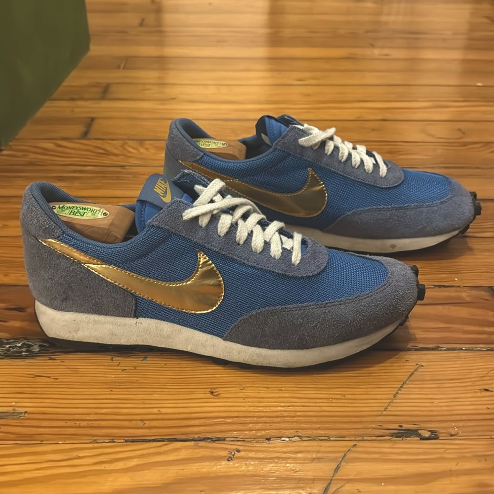 Nike Daybreak retro running shoe